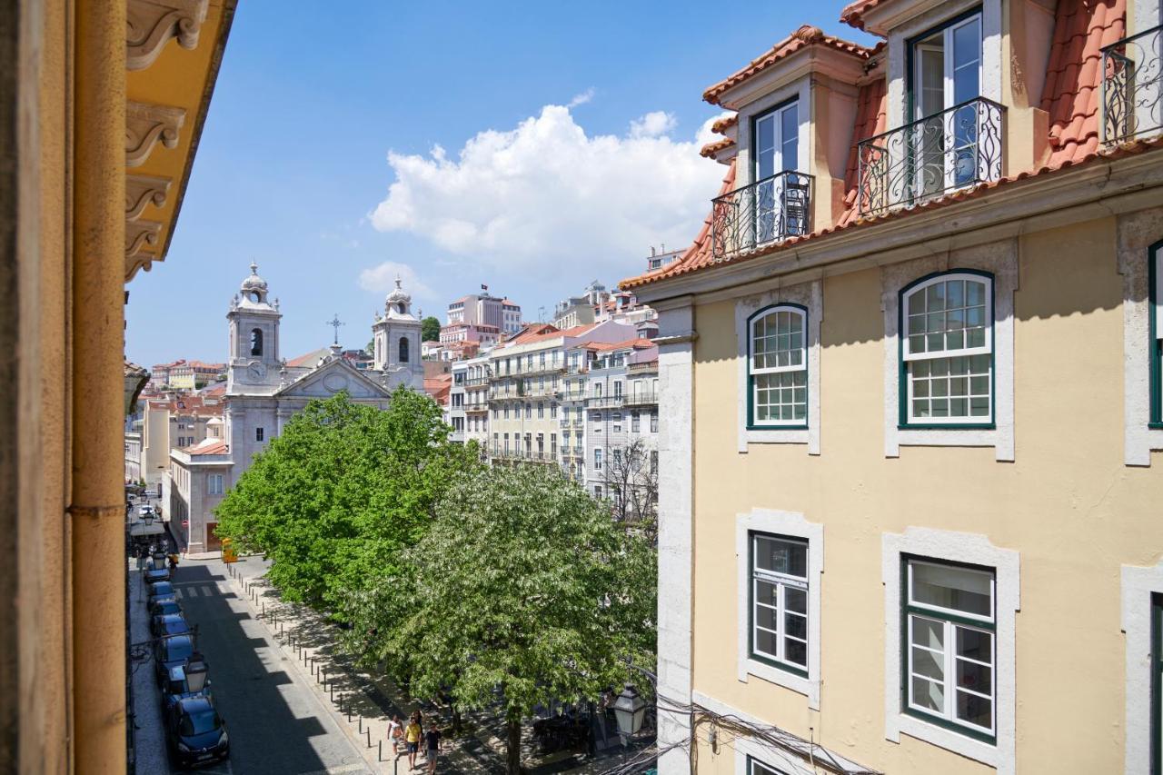 Sunny Pink Street Historical Apt, By Timecooler Lisboa Kültér fotó